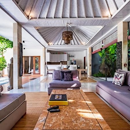 Central Seminyak Villa Martini Zewnętrze zdjęcie