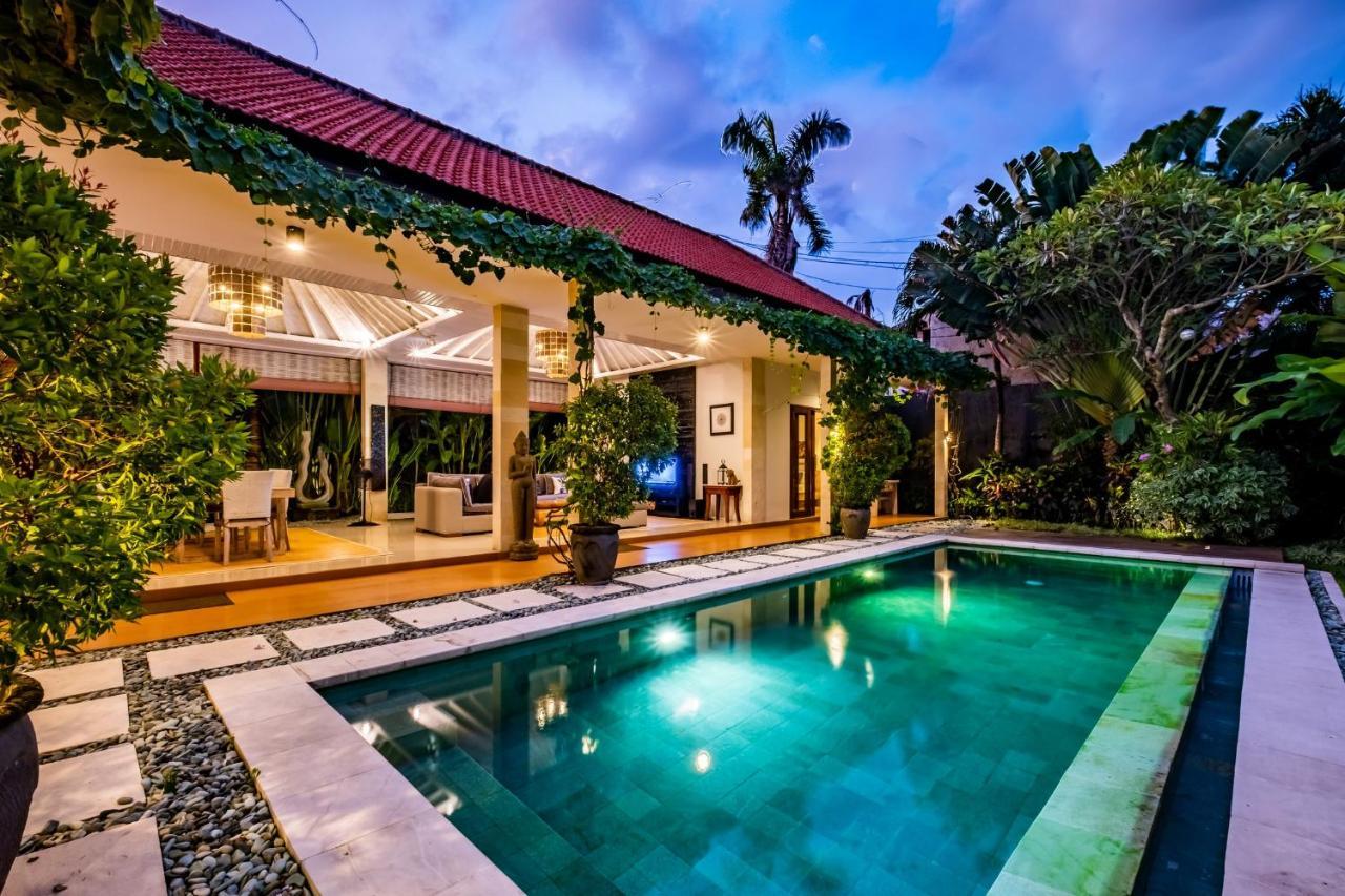 Central Seminyak Villa Martini Zewnętrze zdjęcie