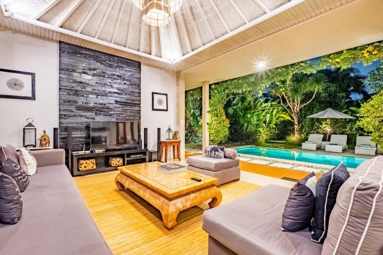 Central Seminyak Villa Martini Zewnętrze zdjęcie