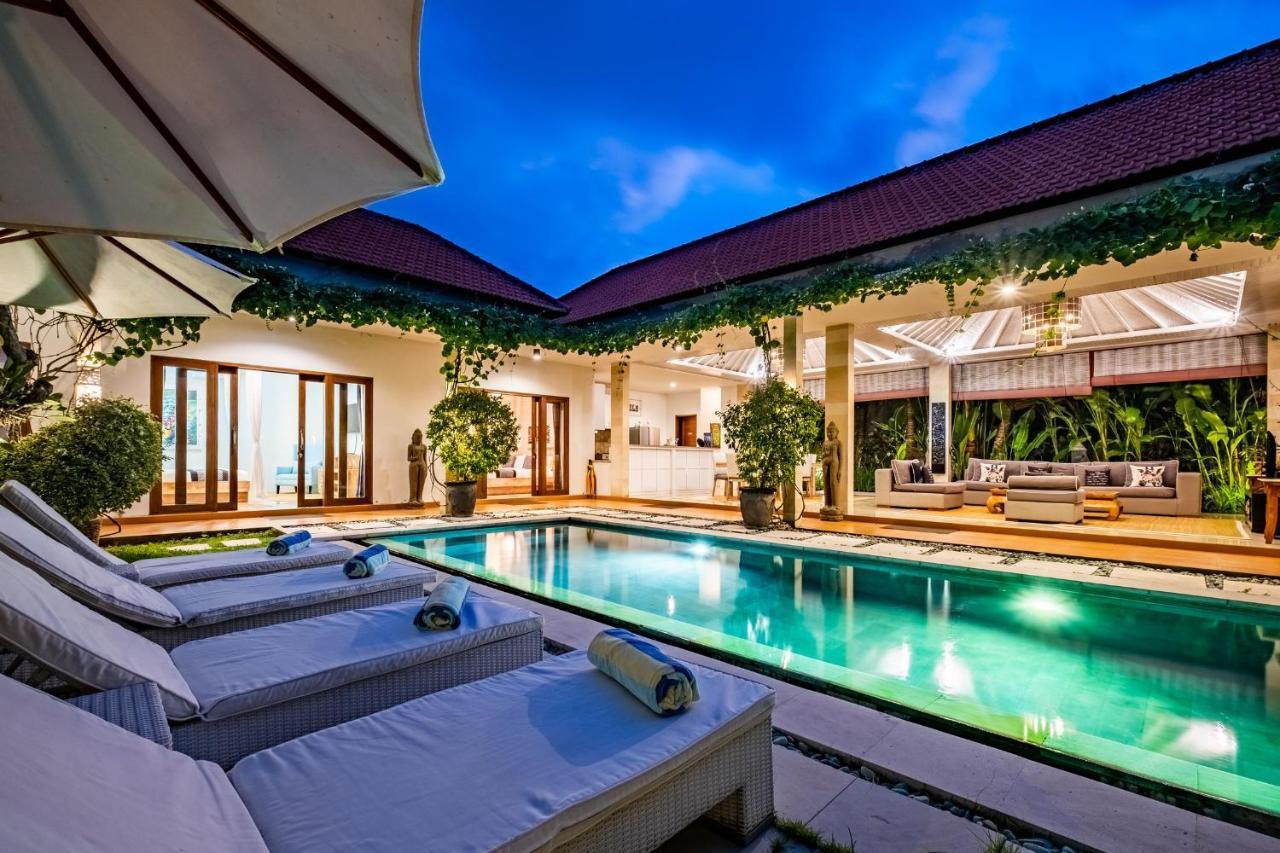 Central Seminyak Villa Martini Zewnętrze zdjęcie