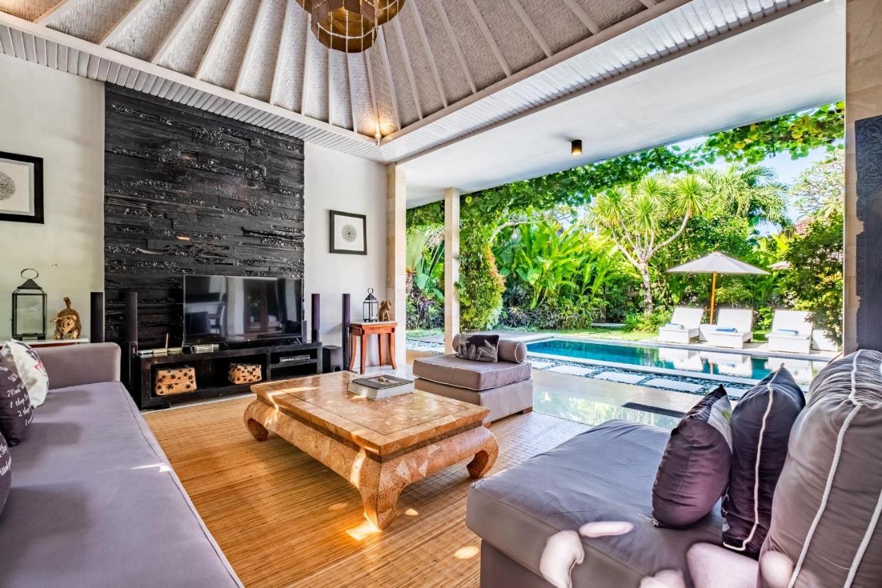Central Seminyak Villa Martini Zewnętrze zdjęcie